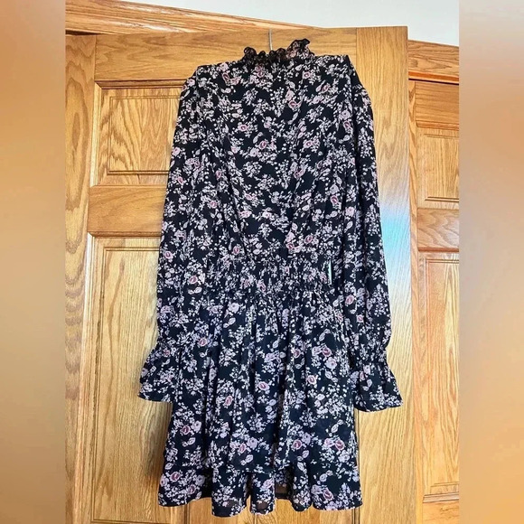 Missguided - Black Floral Print High Neck Shirred Mini Long Sleeve Dress - Picture 5 of 5